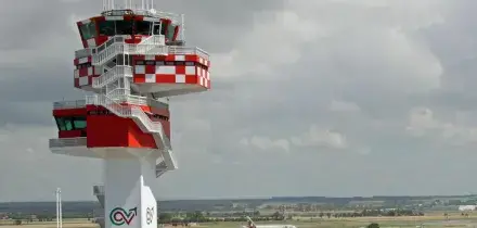 Caos voli, anomalie alla rete dati: traffico aereo rallentato in tutta Italia. Enav: &ldquo;Non &egrave; un attacco hacker&rdquo;