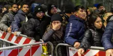 &ldquo;Gli stranieri in Italia danno molto e ricevono poco&rdquo;: il rapporto Migrantes sui confini che restano &ldquo;ben oltre le frontiere&rdquo;