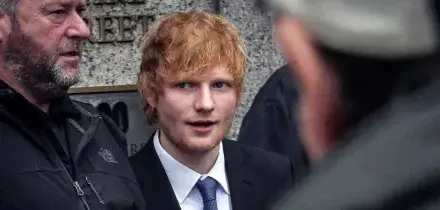Ed Sheeran condannato al pagamento di una multa: non ha assicurato la sua Aston Martin del 1966. Il cantautore si &egrave; difeso: &ldquo;Un equivoco amministrativo&rdquo;