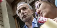 Tariq Ramadan processato per stupro, il Tribunale di Parigi lo dichiara contumace e spicca un mandato d&rsquo;arresto