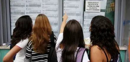 Fallisce azienda che organizza viaggi di studio all&rsquo;estero, 60 liceali restano a casa: &ldquo;Alcuni hanno gi&agrave; dato 10mila euro&rdquo;