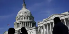 Rendimenti dei titoli di Stato Usa trentennali ai massimi dal 2002 dopo il balzo del deficit. Su anche i Bund tedeschi