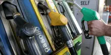 Chigi: &ldquo;Anche Q8 disponibile a prorogare il tetto al prezzo dei carburanti&rdquo;. Che non vale per i tir