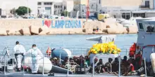 A ogni arrivo a Lampedusa, Bruxelles scopre di avere una coscienza. Per rimetterla subito nel cassetto