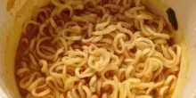 &ldquo;C&rsquo;&egrave; il rischio di nuovi contagi, le confezioni sono ancora nelle case&rdquo;: 106 casi e 49 ricoverati, &egrave; allarme in Europa per un&rsquo;epidemia di salmonella causata da noodles istantanei con pollo