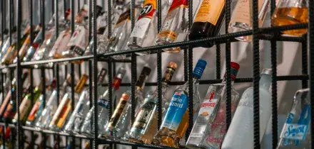 La sfida del &ldquo;gennaio senza alcol&rdquo; (e l&rsquo;alternativa del &ldquo;Damp January&rdquo;): ecco cosa succede davvero al nostro corpo se non beviamo alcolici per un mese