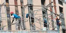 L&rsquo;Upb alza la stima sul pil 2026 a +0,9% grazie a investimenti del Pnrr e export. Ma i consumi rallentano e i redditi reali tornano a scendere