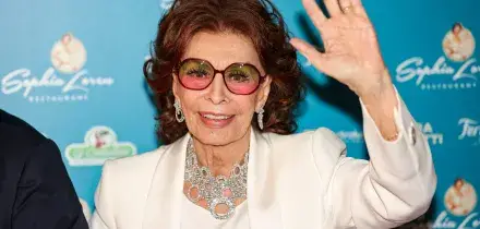 &ldquo;In queste ore stanno circolando tante notizie su mia zia Sophia Loren, non &egrave; ricoverata in ospedale&rdquo;: Alessandra Mussolini smentisce le indiscrezioni sulla salute della zia