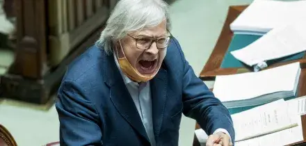Vittorio Sgarbi sbotta: &ldquo;Basta illazioni calunniose sulla mia salute, le nozze abbiamo deciso io e Sabrina di rinviarle. Mia figlia Evelina nel mio testamento? Mi tocco le parti basse&rdquo;
