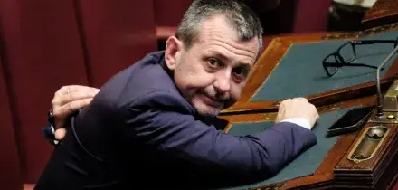 Caso Delmastro, le opposizioni: &ldquo;Commissione Antimafia indaghi sul sottosegretario e i rapporti Caroccia-Senese&rsquo;