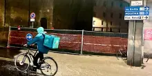 &ldquo;Lavoro 7 giorni su 7 per circa 11 ore al giorno&rdquo; i racconti dei rider di Deliveroo sfruttati. &ldquo;Fino a 150 km al giorno per 3,77 euro a consegna&rdquo;