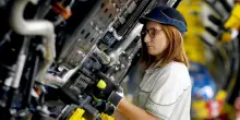 Stellantis, prorogato il contratto di solidariet&agrave; a Melfi. I sindacati: &ldquo;Chiarire cosa accadr&agrave; dopo la pausa estiva&rdquo;