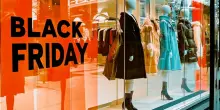 Guida ad un uso consapevole degli sconti del Black Friday. Primo: no ad acquisti d’impulso
