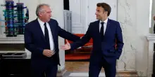 Francia, la manovra del premier Bayrou colpisce malati e sanità: “responsabilizzare i pazienti” per tagliare 5,5 miliardi di spesa