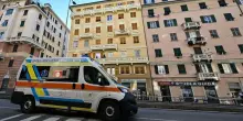 Trovato il corpo di una donna assassinata a coltellate a Genova nel quartiere di Molassana. Fermato il figlio