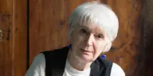&ldquo;Faccio pigiama party con le amiche ancora vive. Leggevo i tarocchi e truffavo a fin di bene. Cucinare? Trovo idiota perdere tutto quel tempo per creare qualcosa che si consuma in tre bocconi&rdquo;: cos&igrave; Bianca Pitzorno