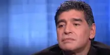 “Il ricovero di mio padre fu una messa in scena. I suoi occhi erano talmente gonfi”: la testimonianza di Giannina Maradona
