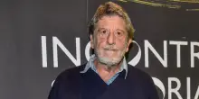 &ldquo;Nostro padre non aveva in programma di morire. I medici continuavano con le metastasi, le cliniche hanno provato a defilarsi&rdquo;: i figli di Andrea Purgatori denunciano gli errori fatali