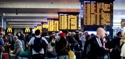 Crisi del carburante, iniziano i tagli ai voli: &egrave; ora di ottimizzare il sistema ferroviario
