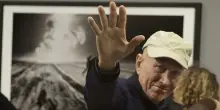 Morto Sebastião Salgado, chi era il fotografo dei poveri e della crisi ambientale