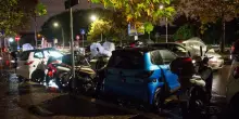 Roma, microcar si ribalta nella notte: gravi quattro giovani a bordo ricoverati in codice rosso