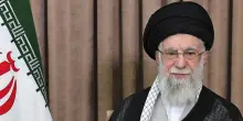 Iran-Israele, media: “Lo staff di Khamenei tratta con la Russia un piano di fuga in caso di necessità”