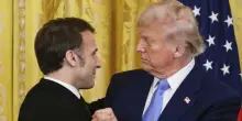 Trump lascia in anticipo il G7, Macron: “Positivo, è per il cessate il fuoco in Iran”. La replica: “Falso, lui sbaglia sempre. È per molto di più”