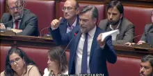 Ricciardi (M5s) a Meloni: “Non ha il coraggio di citare Trump. Non ci fa la lezioncina sull’aggredito e l’aggressore?”