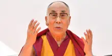 Si va verso “l’era dei due Dalai Lama” (degli esuli e di Pechino). L’esperto: “La Cina vuole la religione regolata dallo Stato”