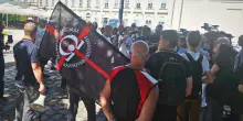 Oggi a Budapest il Pride vietato da Orban. Ma ad attendere i manifestanti c’è l’estrema destra: “Qui solo i normali”