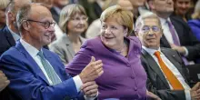 L’uscita di Merkel contro la linea dura del governo della sua Cdu sui migranti: “Non si respinge chi chiede asilo”