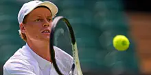 L’analisi dell’esordio di Sinner a Wimbledon: il totale controllo dell’erba, gli scambi con Nardi e quel dettaglio sulle palle break