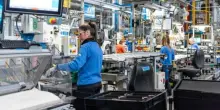 Electrolux, la produzione di frigoriferi tolta all&rsquo;Italia? Sar&agrave; in conto terzi in Cina. E verranno venduti anche qui