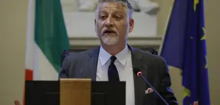 Giuli recupera 100 milioni per il cinema… anzi no! La “beffa” contabile si spiega così