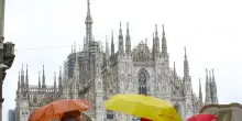 Clima, in arrivo temporali dall’Europa: rischio supercelle nel Nord Italia. A Milano parchi chiusi. Ancora afa al Sud