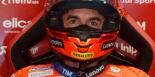MotoGp Germania, pole di Marc Marquez sotto la pioggia: grande qualifica di Bezzecchi, male Bagnaia, brutta caduta di Vinales