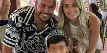 Pedro e gli insulti omofobi per la foto del figlio: costretto a limitare i commenti