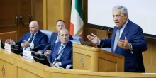 Tajani: “Stato di Palestina? Solo se loro riconoscono Israele”. Le opposizioni: “Sconcertante, l’Anp lo ha già fatto”