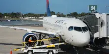 &ldquo;Stiamo testando un algoritmo che calcola un prezzo diverso del biglietto aereo per ogni passeggero in base ai suoi dati personali, l&rsquo;AI &egrave; la svolta&rdquo;: le parole del Ceo di Delta fanno discutere