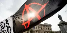 Arrestato anarchico-influencer di 25anni: si ispirava a Unabomber, sui social istruzioni su come fabbricare armi e ordigni
