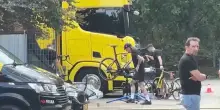 Furto di bici alla Vuelta, derubata a Torino la squadra del campione Vingegaard: scassinato il furgone – Video