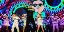 “Si riforniva di Xanax e Stilnox senza prescrizione medica dal 2022. Manager e collaboratori ritiravano i farmaci”: il re di “Gangnam Style” Psy finisce nei guai