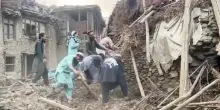 Terremoto colpisce l’Afghanistan: “Almeno 622 morti”. Migliaia di feriti e villaggi distrutti: i soccorsi sono bloccati