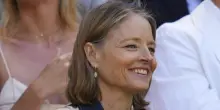 Jodie Foster si mostra senza trucco e senza tinta dopo essere stata la bionda per eccellenza di Hollywood: “Non avrei mai scelto di fare l’attrice”