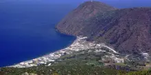 “Dopo aver girato il film di Nolan, hanno buttato tutti i materiali di scena nelle acque di Lipari”