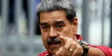 &ldquo;Maduro fren&ograve; sulla liberazione di Trentini&rdquo;: la rivelazione. Burl&ograve;: &ldquo;In cella scarafaggi. Incappucciati come a Guantanamo&rdquo;
