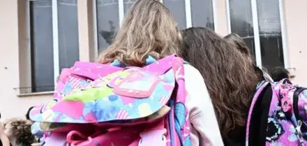 Passo indietro della Lega sull’educazione alla sessualità: cade il divieto per le scuole medie (ma con il consenso dei genitori)