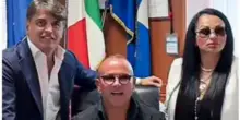 Sventolò il tricolore nel consiglio regionale campano con Rita De Crescenzo, sequestrati 6 milioni al tiktoker Napolitano