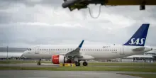 “Droni sorvolano l’aeroporto di Copenaghen”: traffico aereo sospeso e voli dirottati