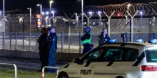 Droni nei cieli, chiusi per ore gli aeroporti di Copenaghen e Oslo. Zelensky: “Erano russi. Senza risposta, Mosca continuerà”